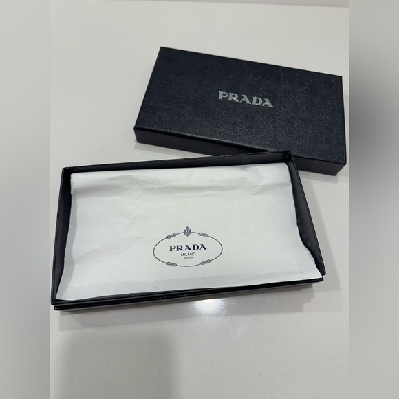 Original Prada Box - Picture 3 of 3